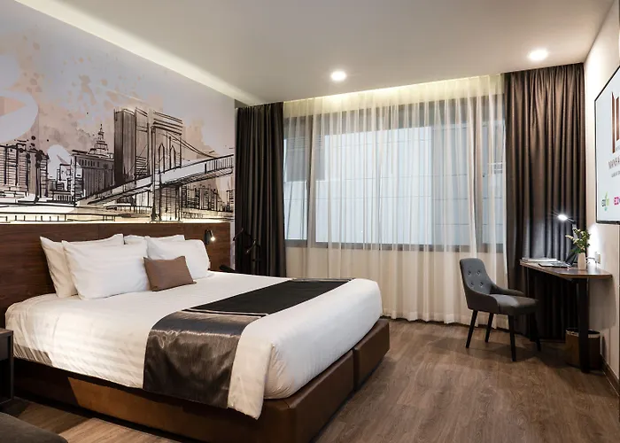 Manhattan Hotel Bangkok
